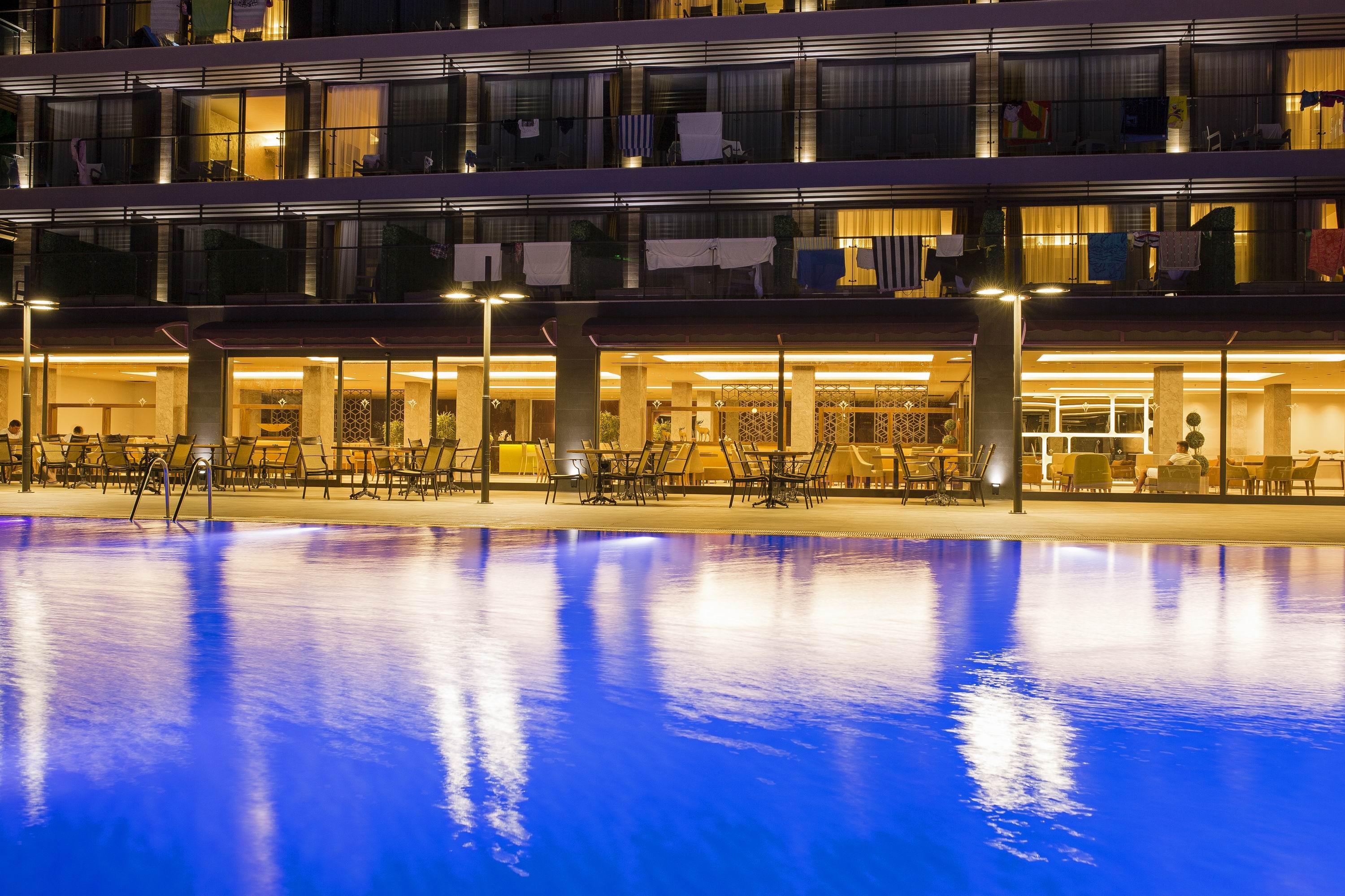 Mirage World Hotel İçmeler Exteriör bild