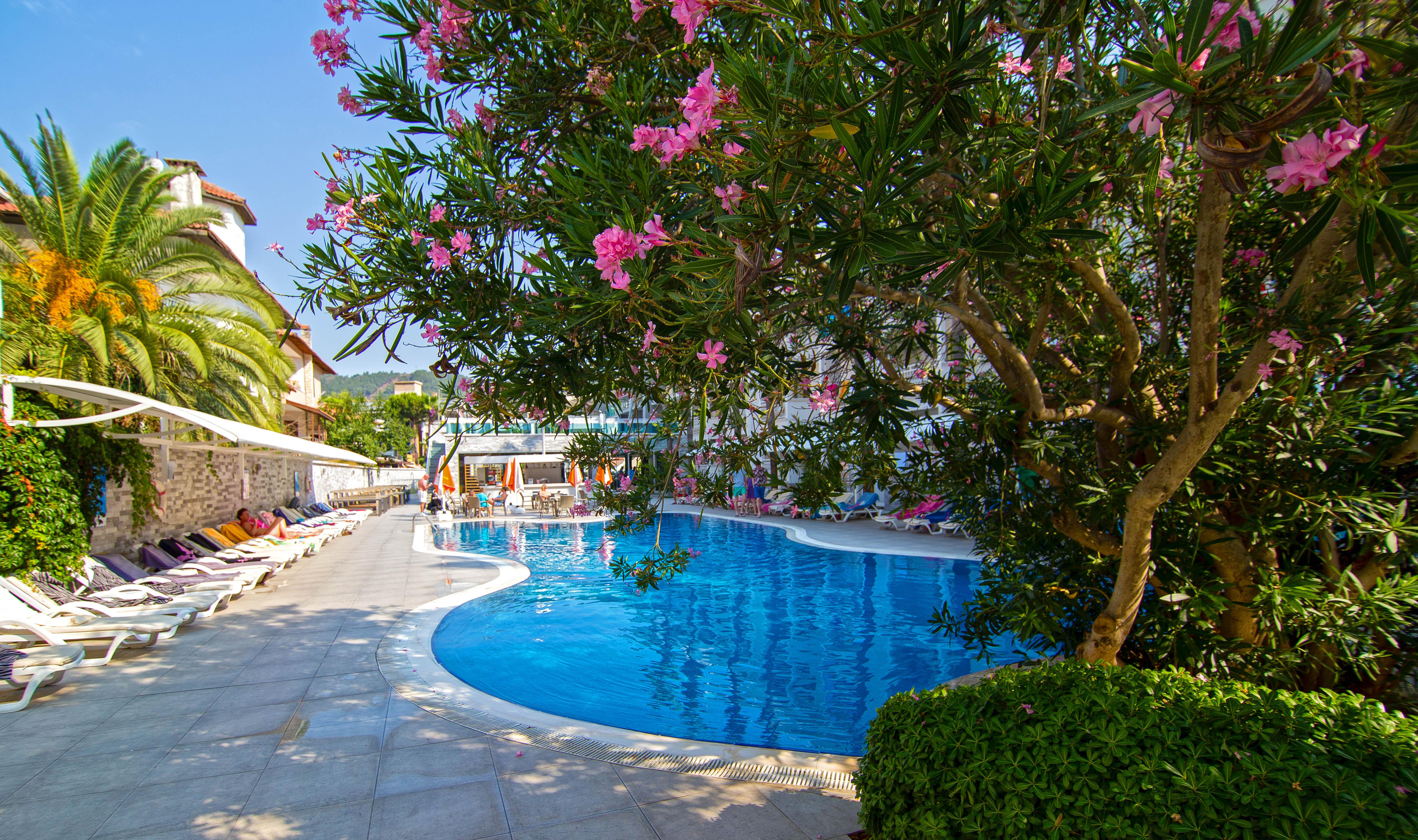 Mirage World Hotel İçmeler Exteriör bild