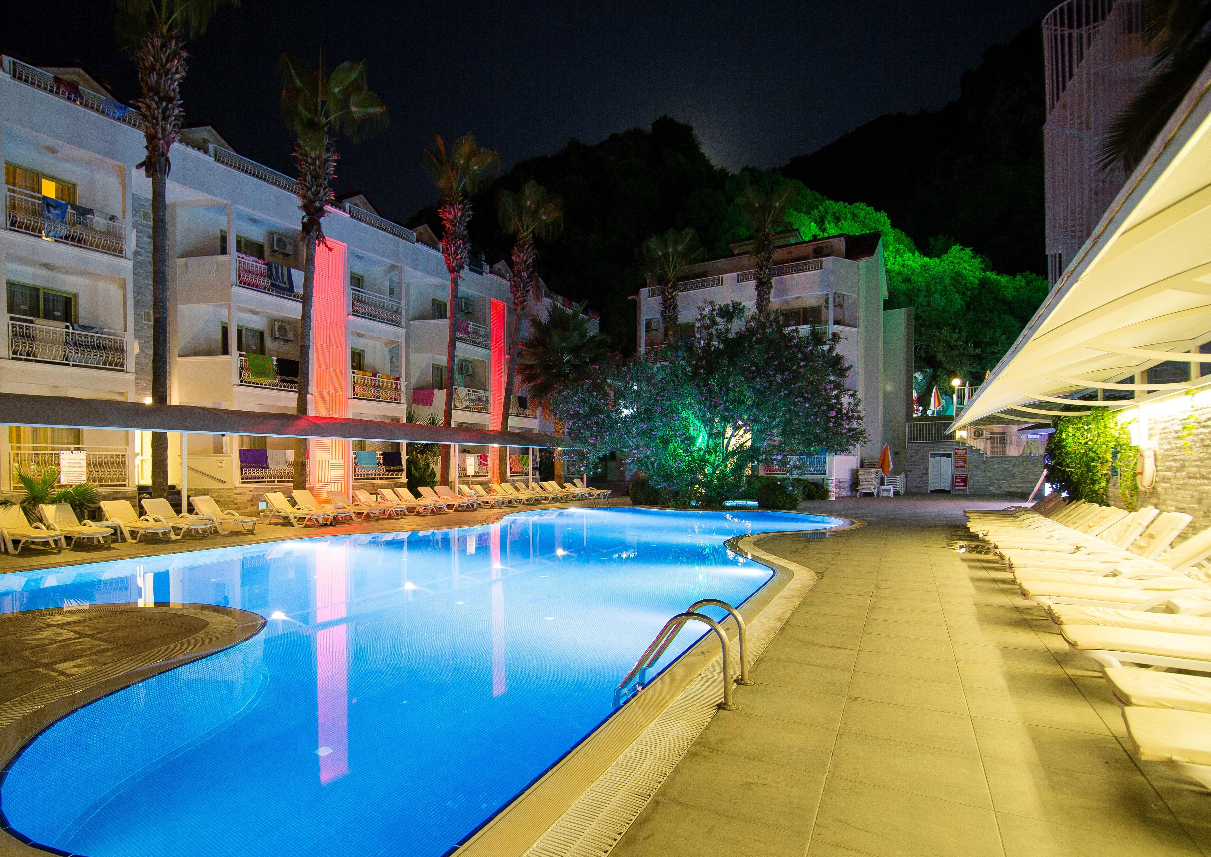 Mirage World Hotel İçmeler Exteriör bild
