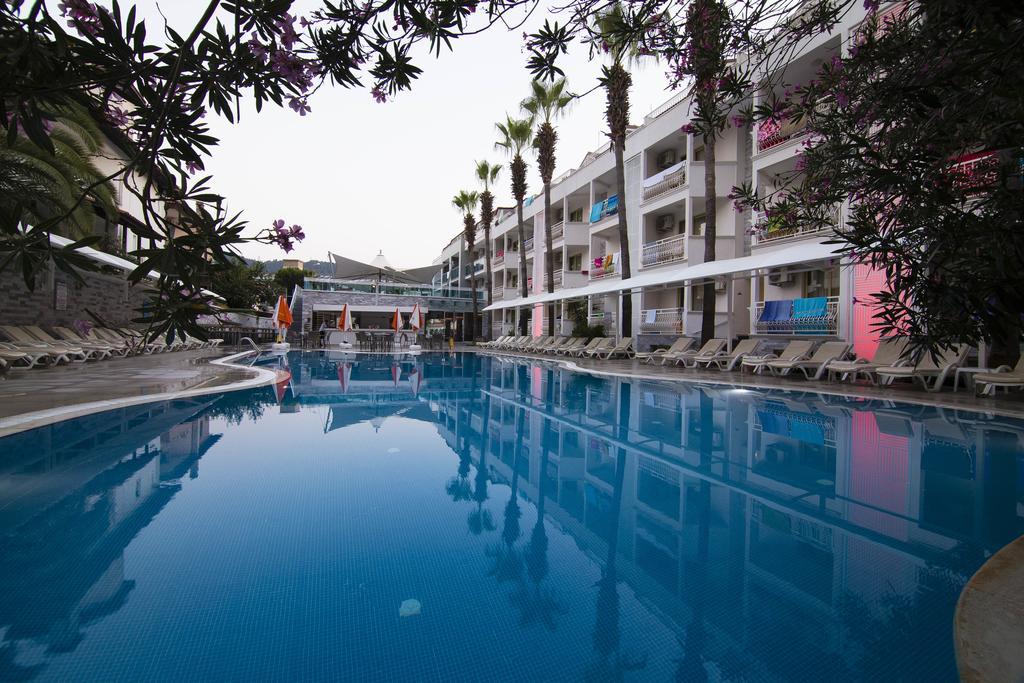 Mirage World Hotel İçmeler Exteriör bild